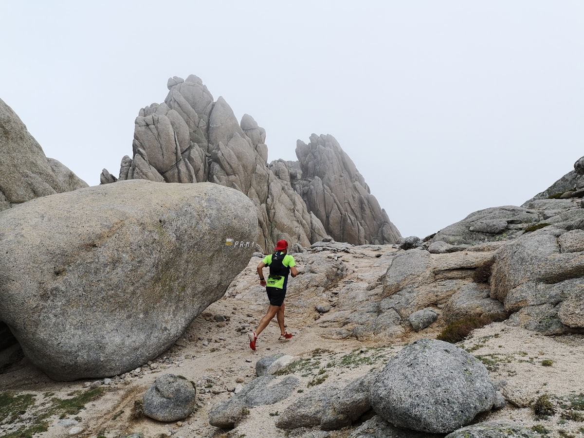 Trail runners on the volcanic Famara cliff path during the Famara Total Trail event