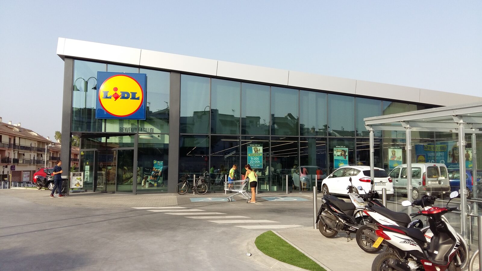 Façade d'un Lidl en Espagne, semblable au magasin de Costa Teguise ouvert en août 2025