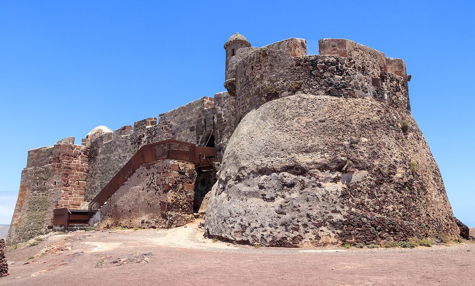 The Castillo de Santa Bárbara on Guanapay volcano above Teguise, Lanzarote