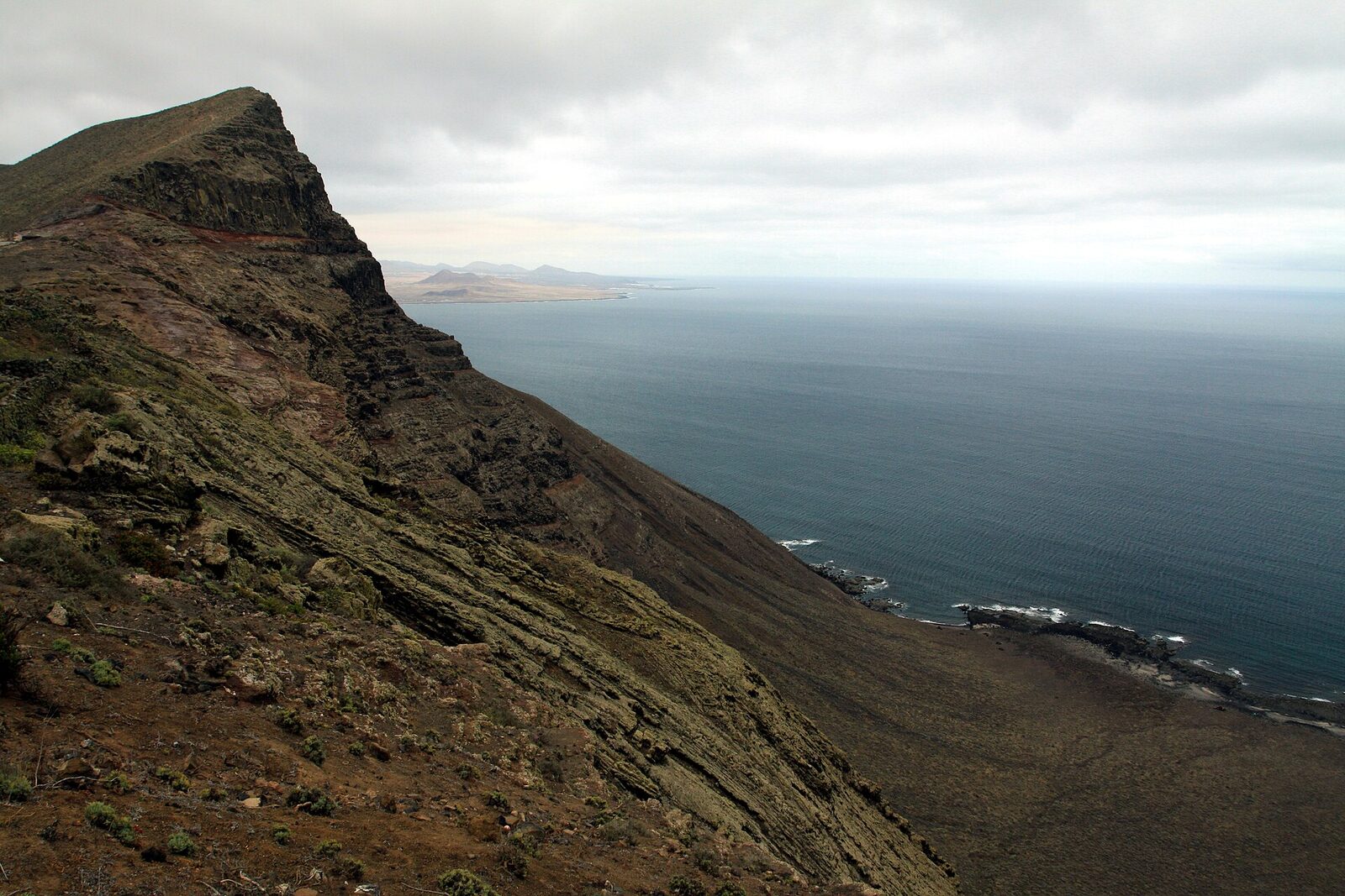 The northern cliffs of the Risco de Famara dropping to the Atlantic near Guinate, Lanzarote